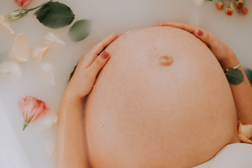 ¿Por qué debe cuidarse la piel durante el embarazo?